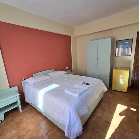 Olivet 3* Vlorë