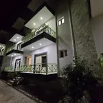 Olivet Hotel 3*