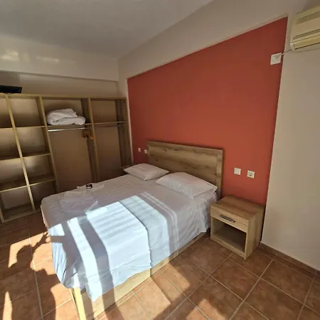 Olivet Hotel 3*